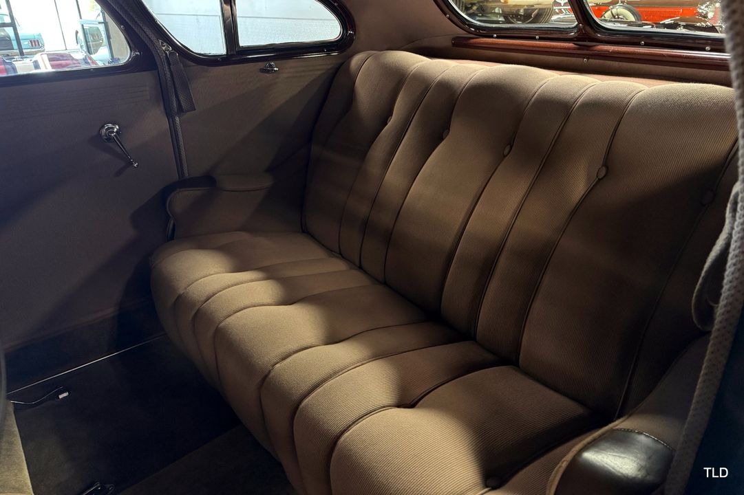 1935 Chrysler Imperial Airflow Series C-2