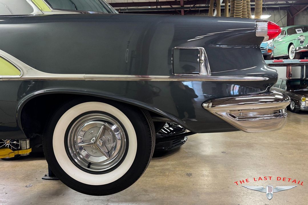 1956 Oldsmobile Super 88 Holiday