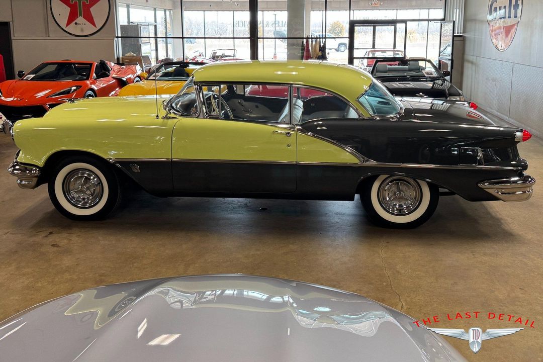 1956 Oldsmobile Super 88 Holiday