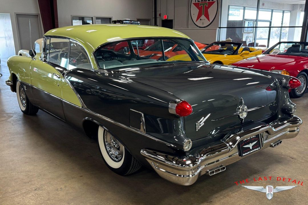 1956 Oldsmobile Super 88 Holiday