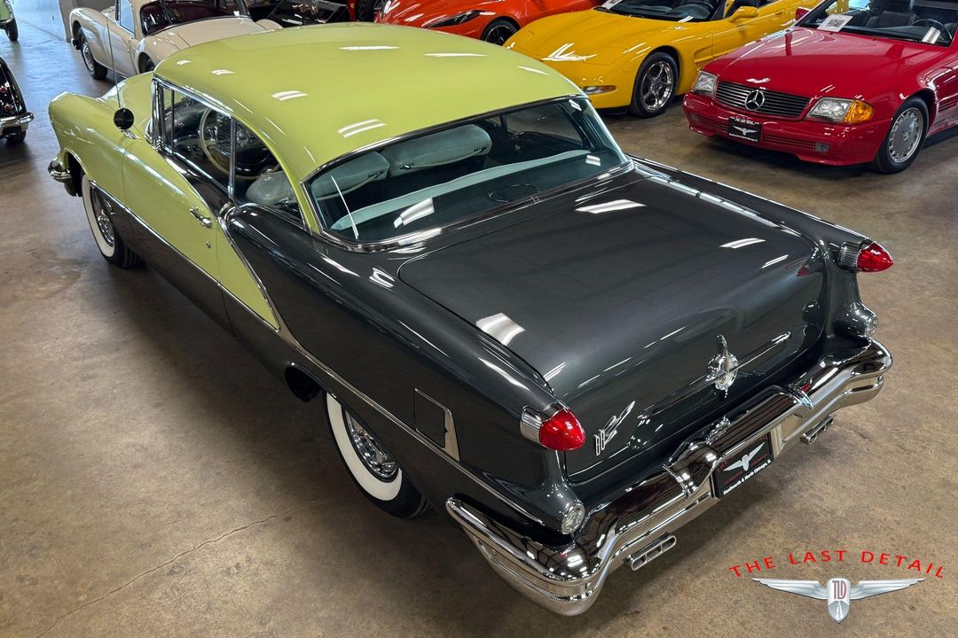 1956 Oldsmobile Super 88 Holiday