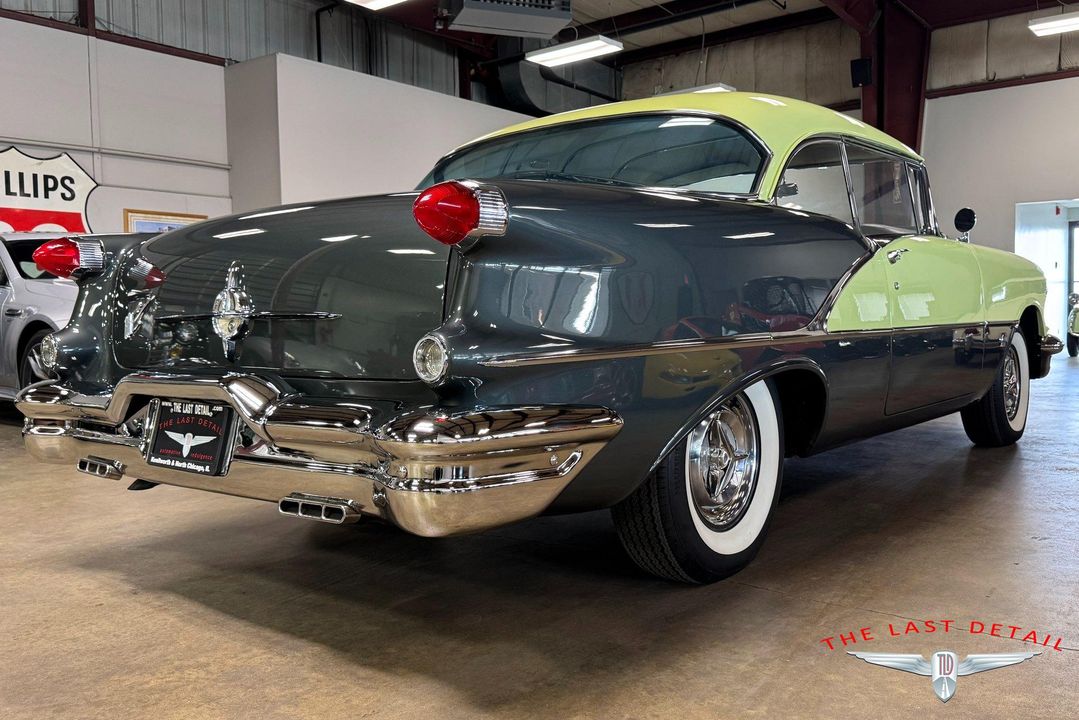 1956 Oldsmobile Super 88 Holiday