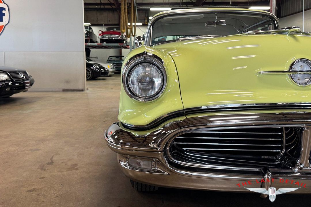 1956 Oldsmobile Super 88 Holiday