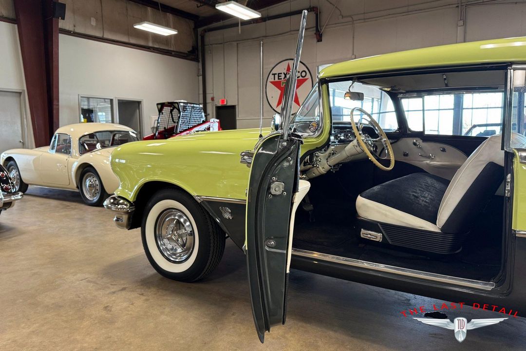 1956 Oldsmobile Super 88 Holiday