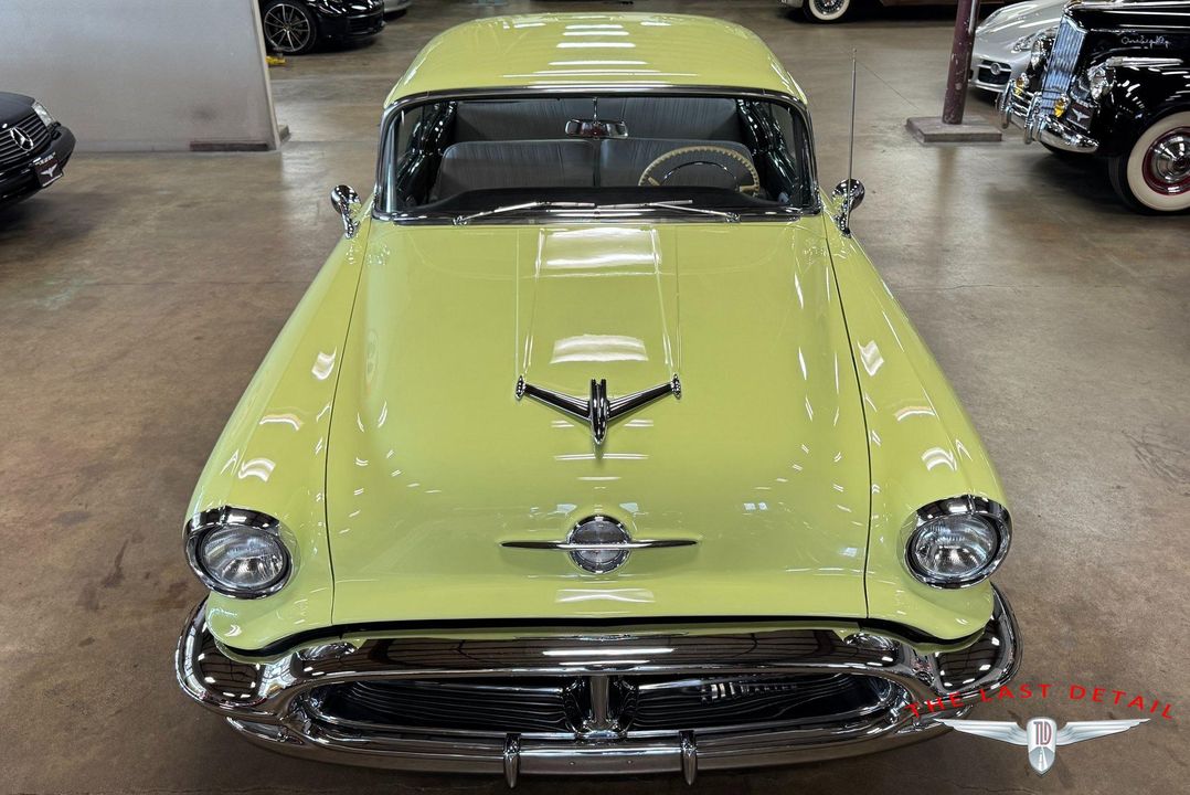 1956 Oldsmobile Super 88 Holiday