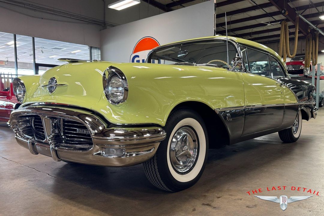 1956 Oldsmobile Super 88 Holiday