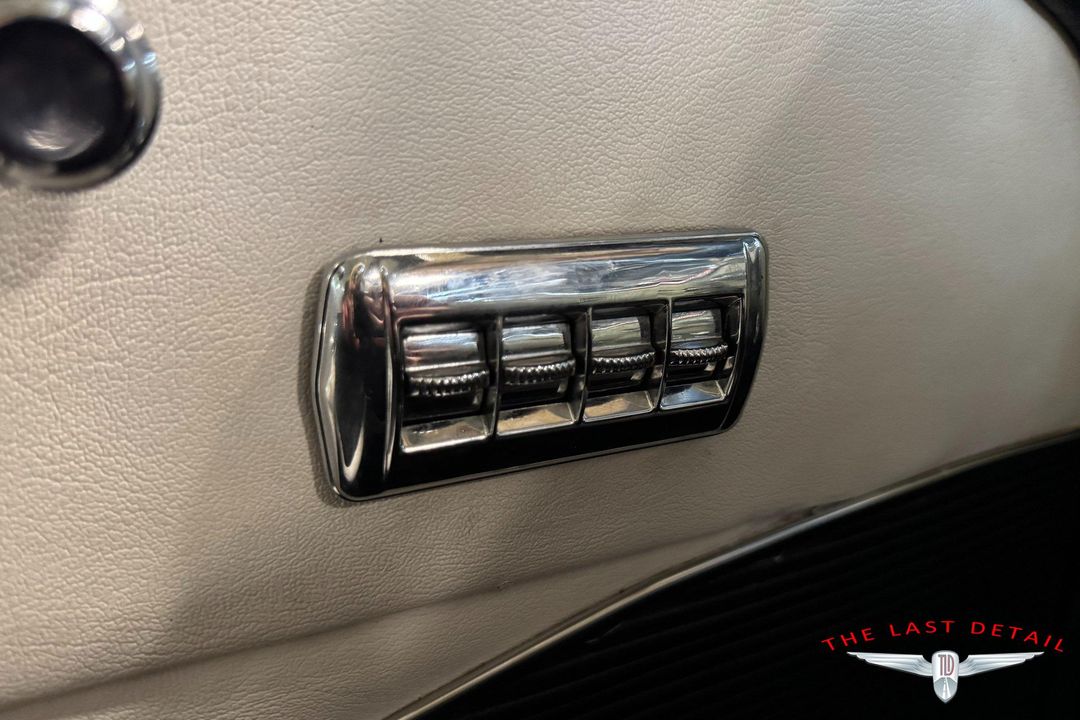 1956 Oldsmobile Super 88 Holiday