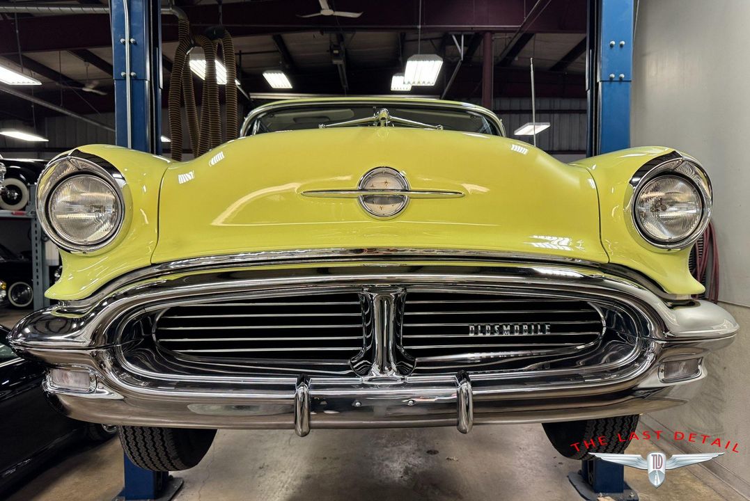 1956 Oldsmobile Super 88 Holiday