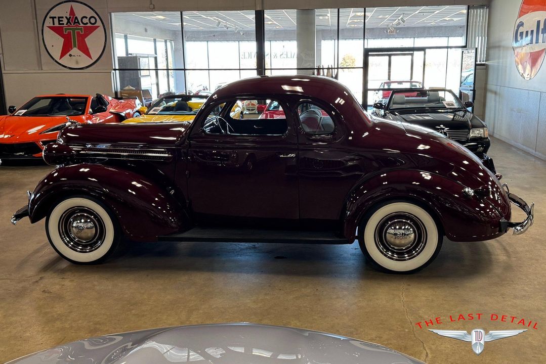 1937 Dodge D6