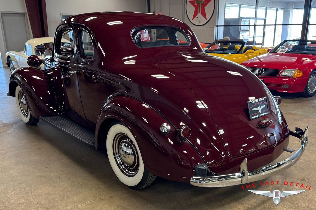 1937 Dodge D6