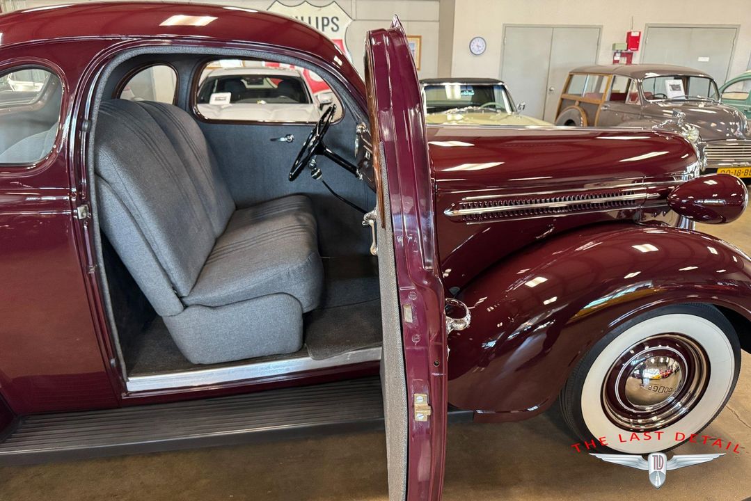 1937 Dodge D6