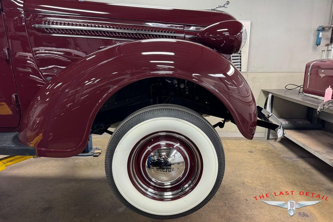 1937 Dodge D6