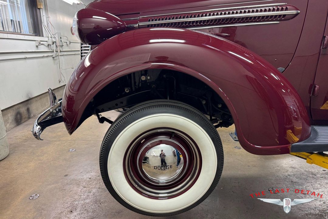 1937 Dodge D6