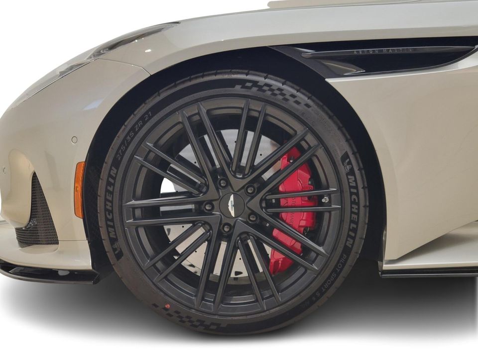 2024 Aston Martin DB12