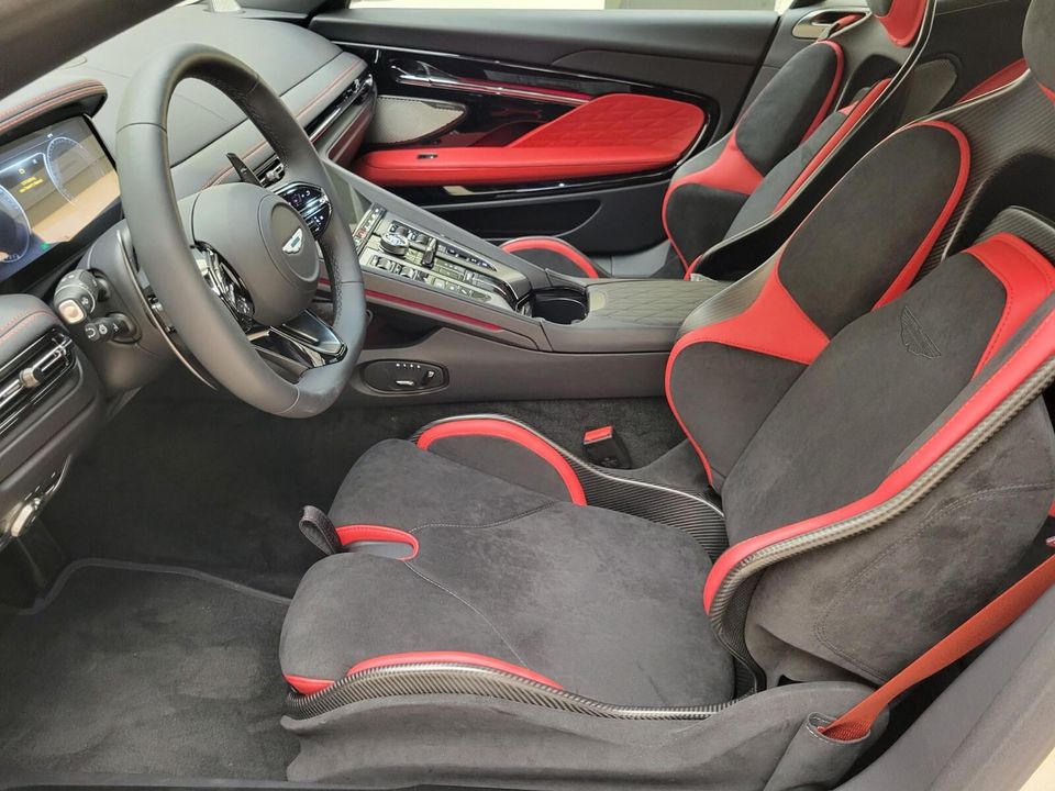 2024 Aston Martin DB12
