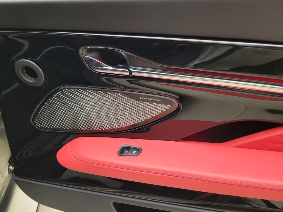 2024 Aston Martin DB12