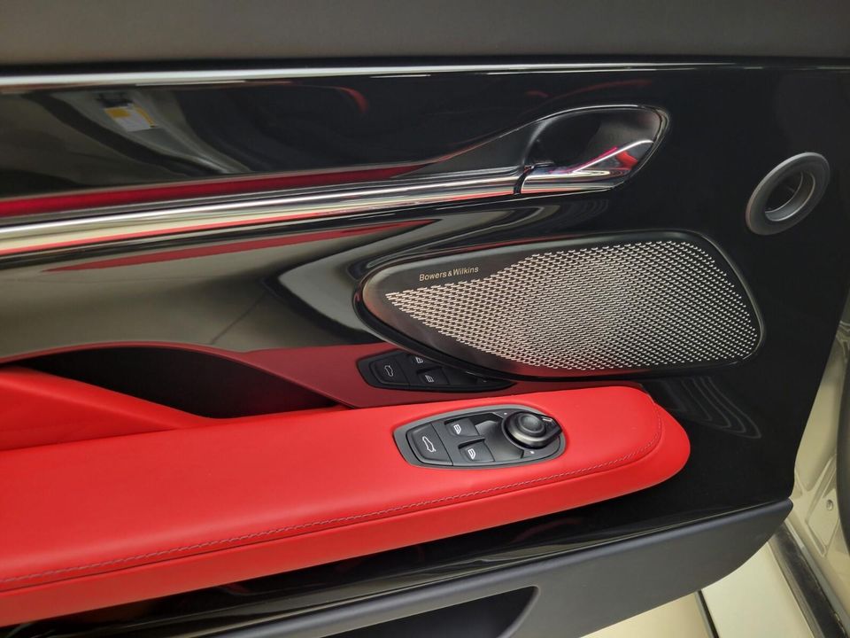 2024 Aston Martin DB12