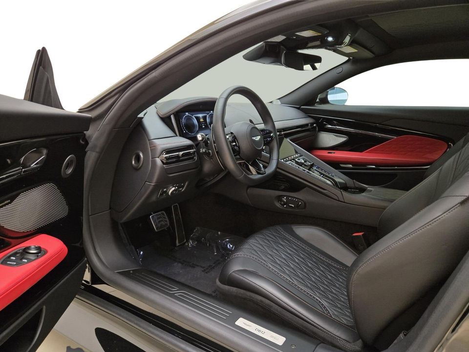 2024 Aston Martin DB12