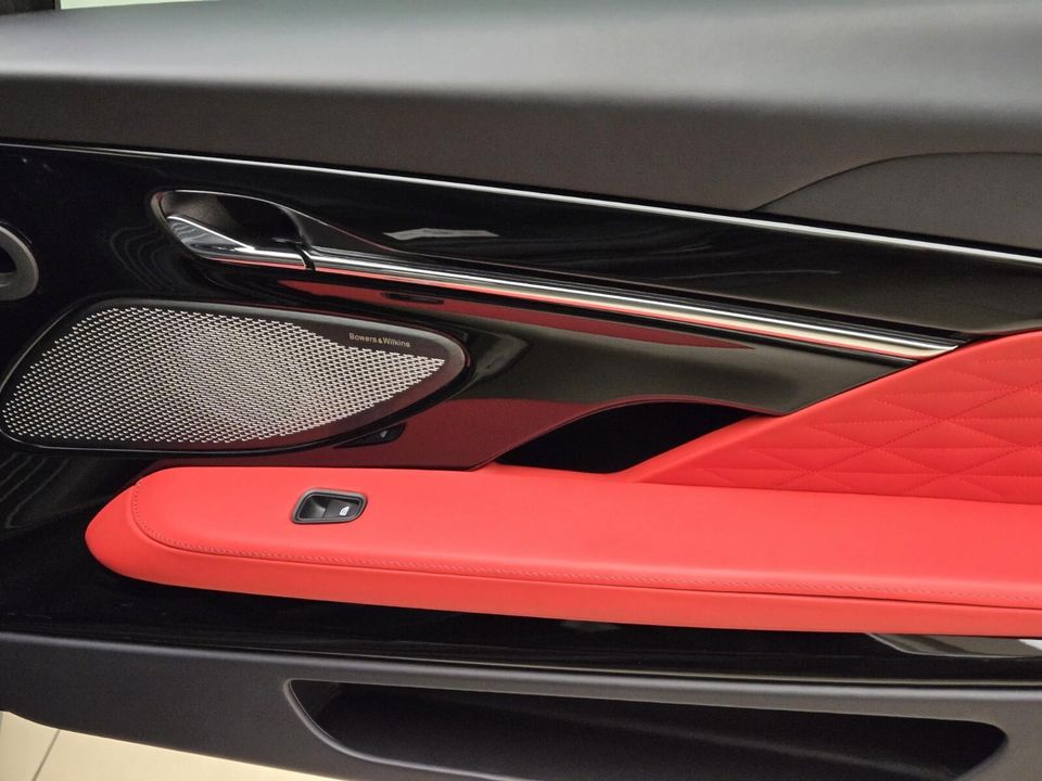 2024 Aston Martin DB12