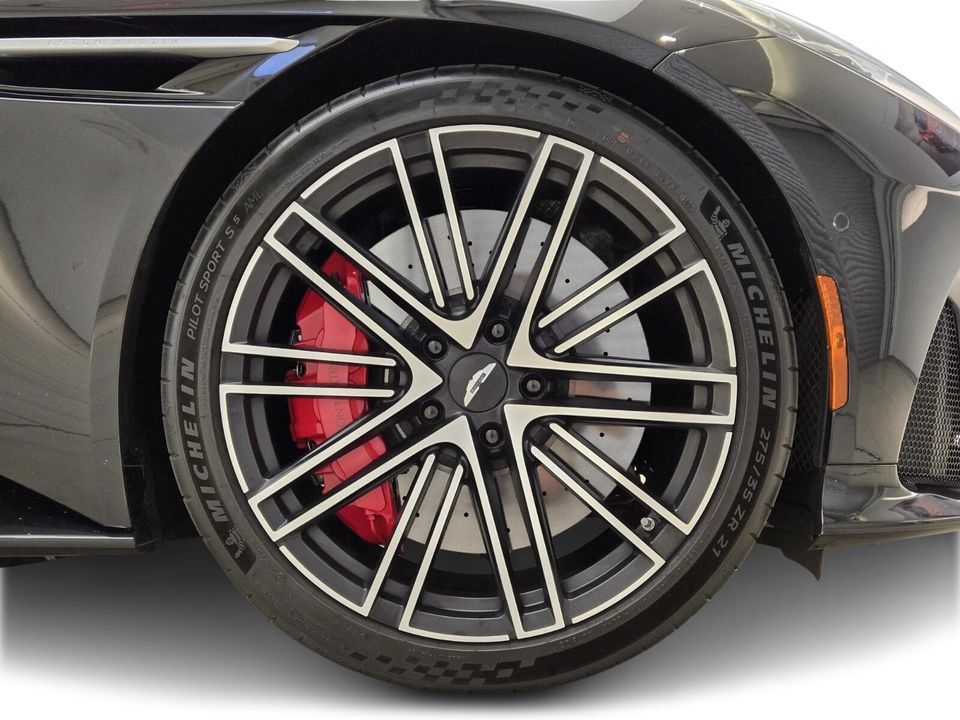 2024 Aston Martin DB12