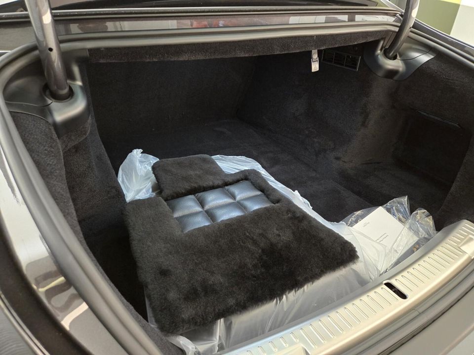 2023 Rolls-Royce Black Badge Ghost