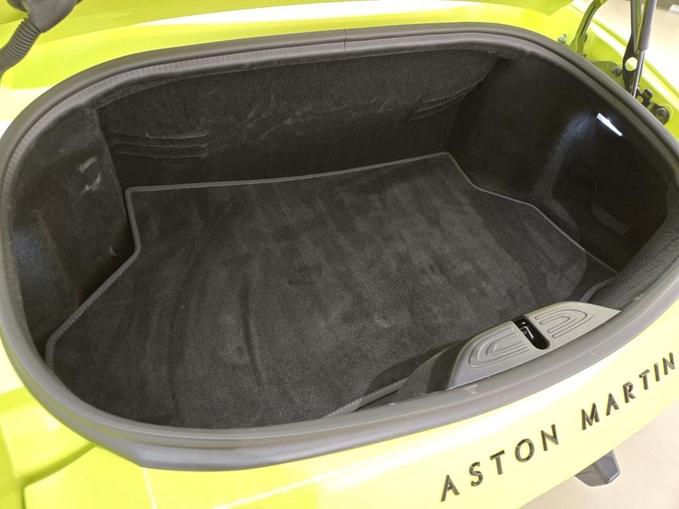 2023 Aston Martin Vantage