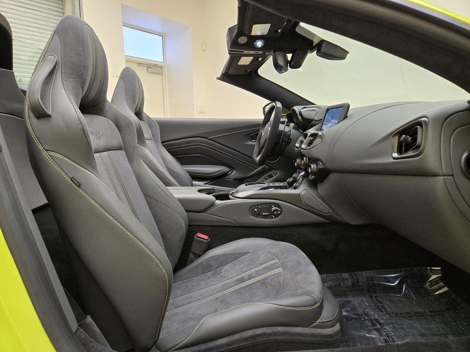 2023 Aston Martin Vantage