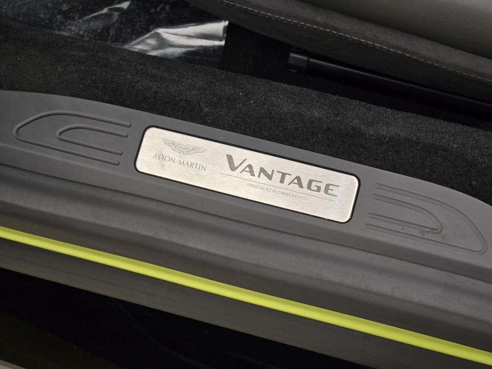2023 Aston Martin Vantage