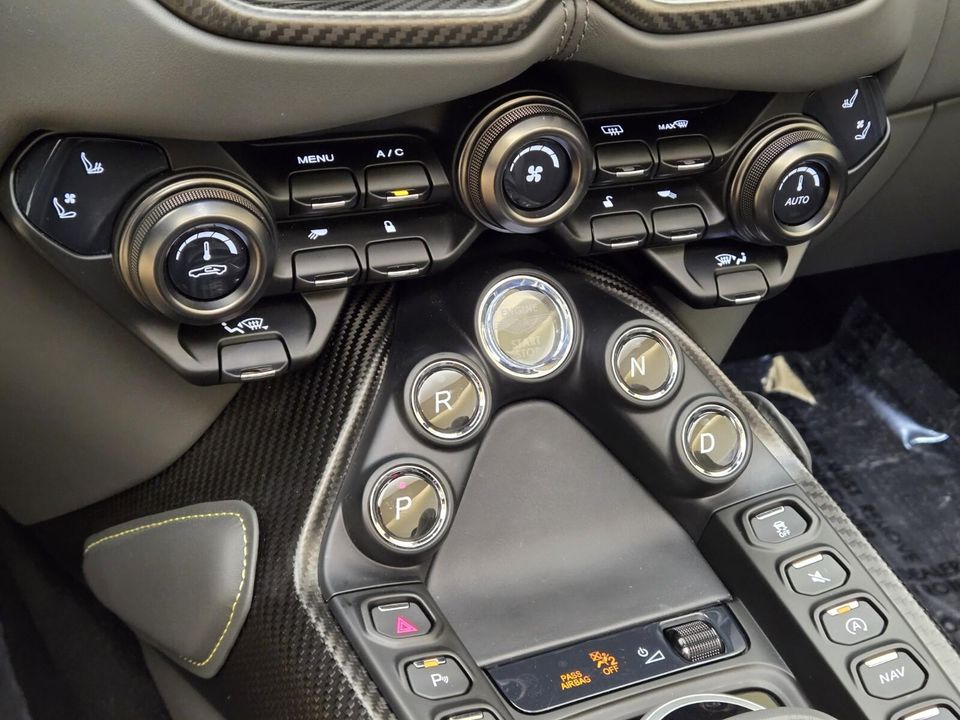 2023 Aston Martin Vantage