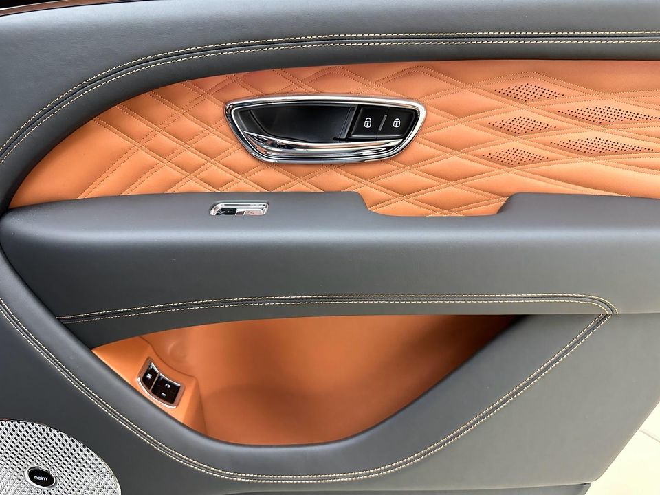 2024 Bentley Bentayga