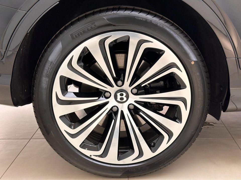 2024 Bentley Bentayga