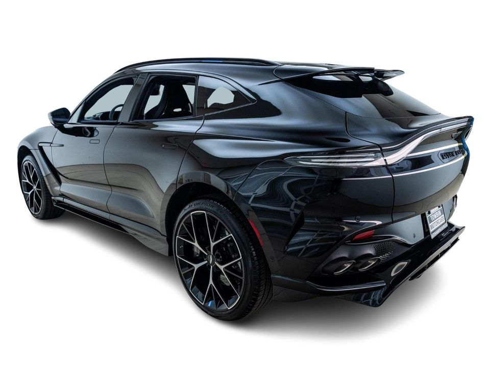 2025 Aston Martin DBX