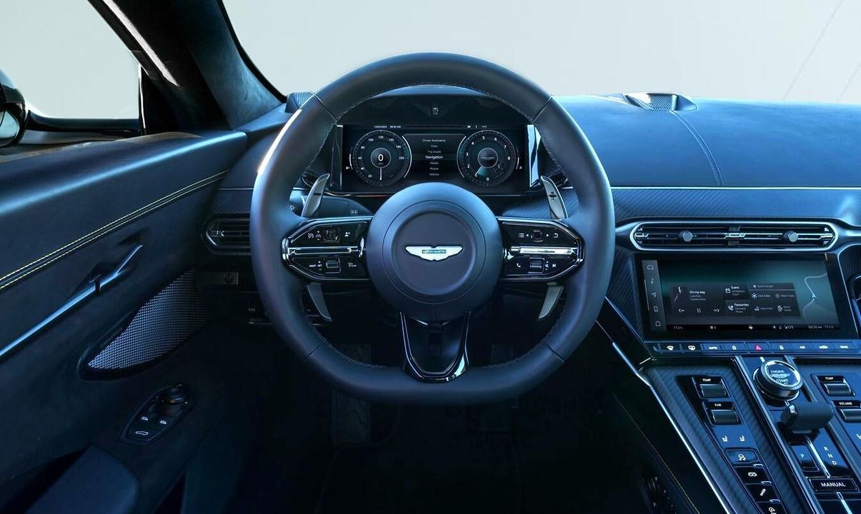 2025 Aston Martin DBX