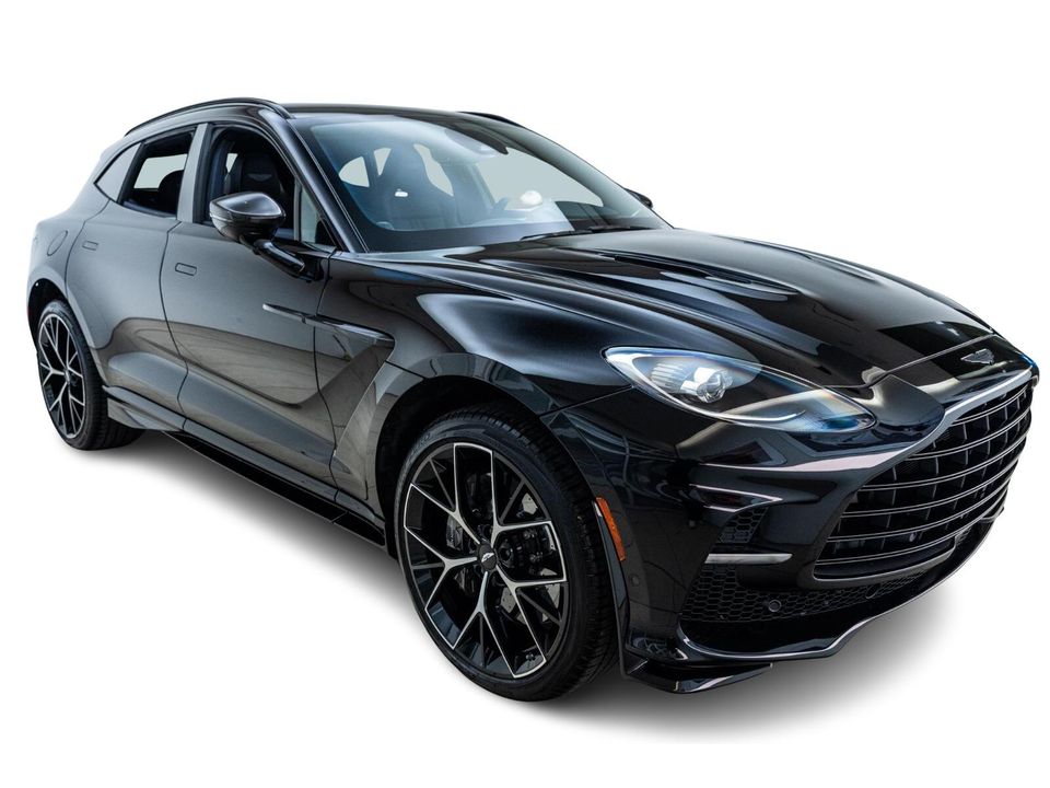 2025 Aston Martin DBX