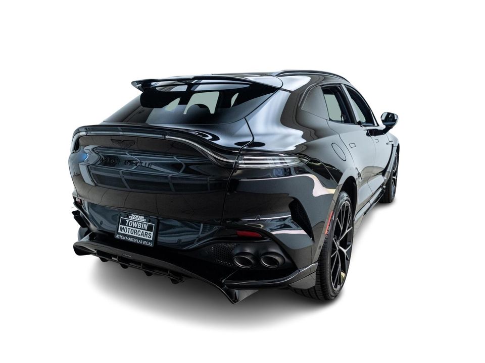 2025 Aston Martin DBX