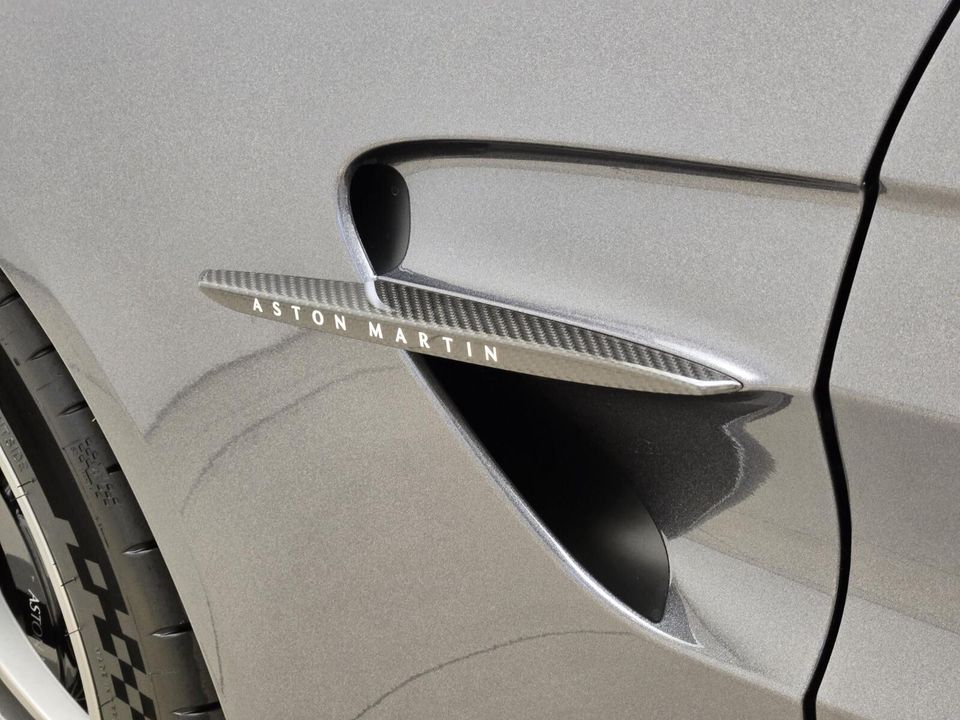 2025 Aston Martin Vantage
