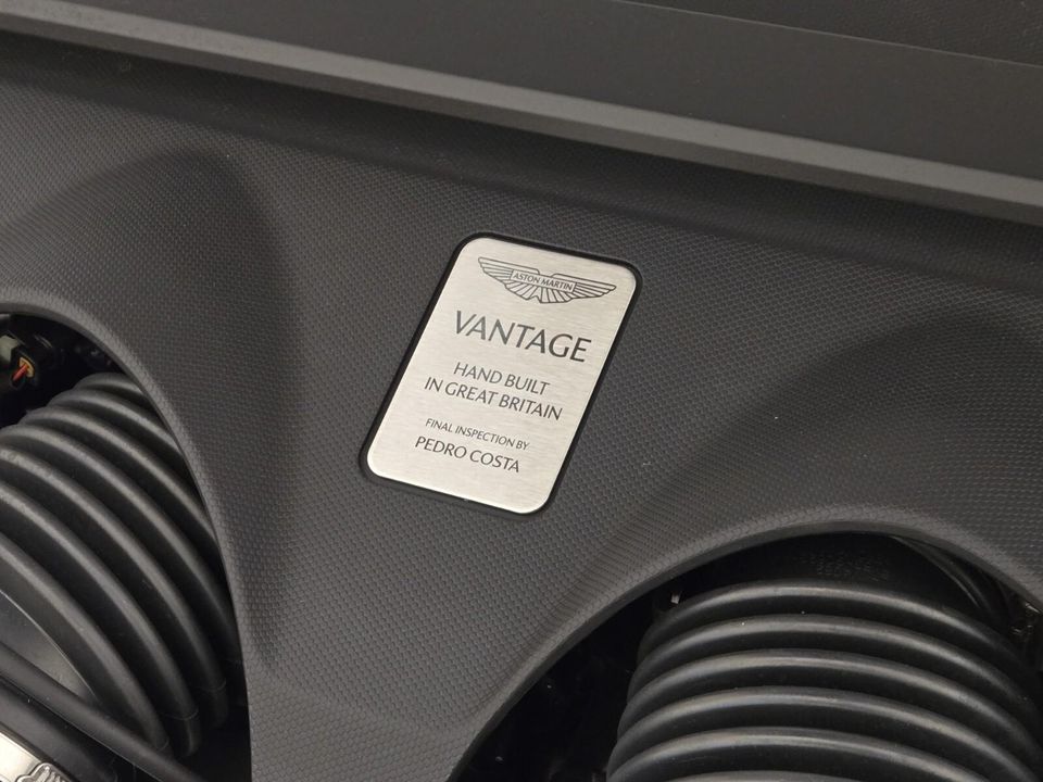 2025 Aston Martin Vantage