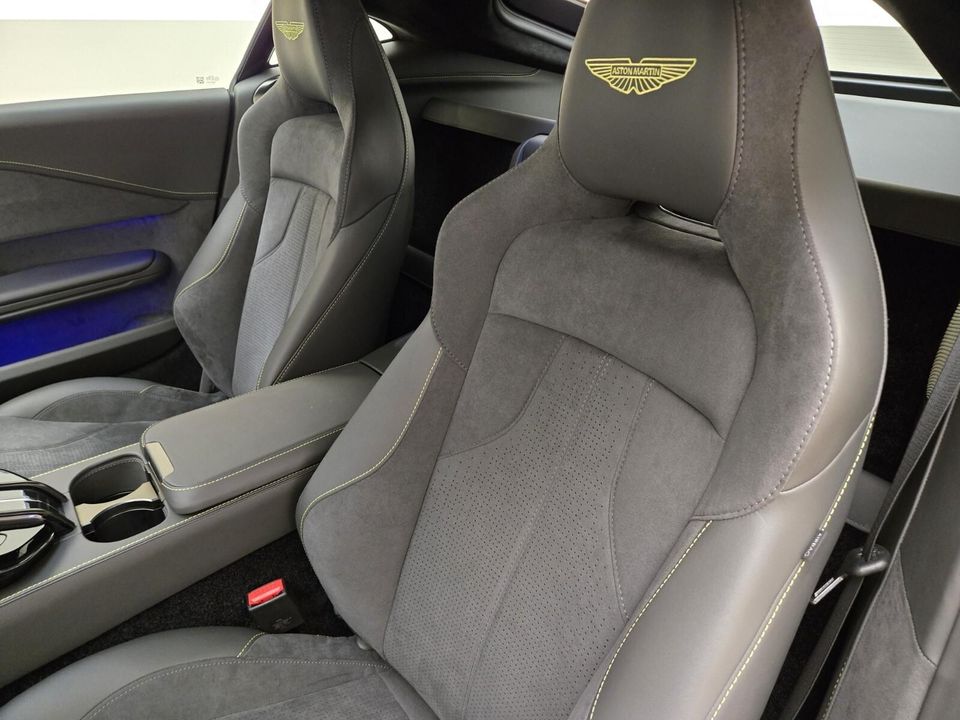 2025 Aston Martin Vantage