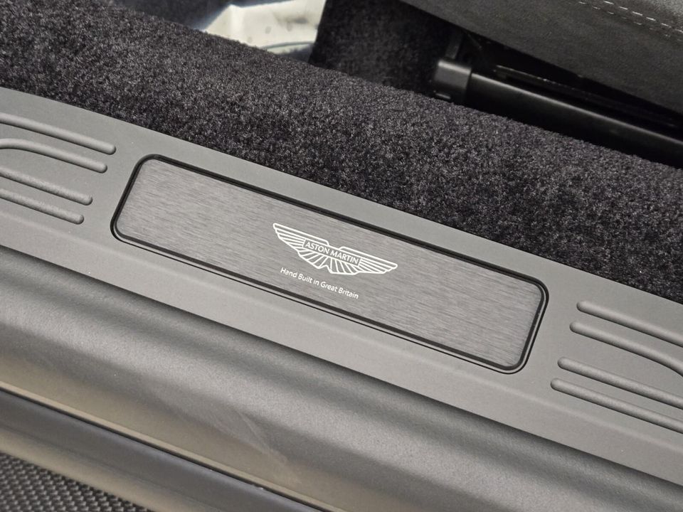 2025 Aston Martin Vantage