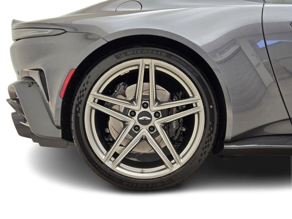 2025 Aston Martin Vantage