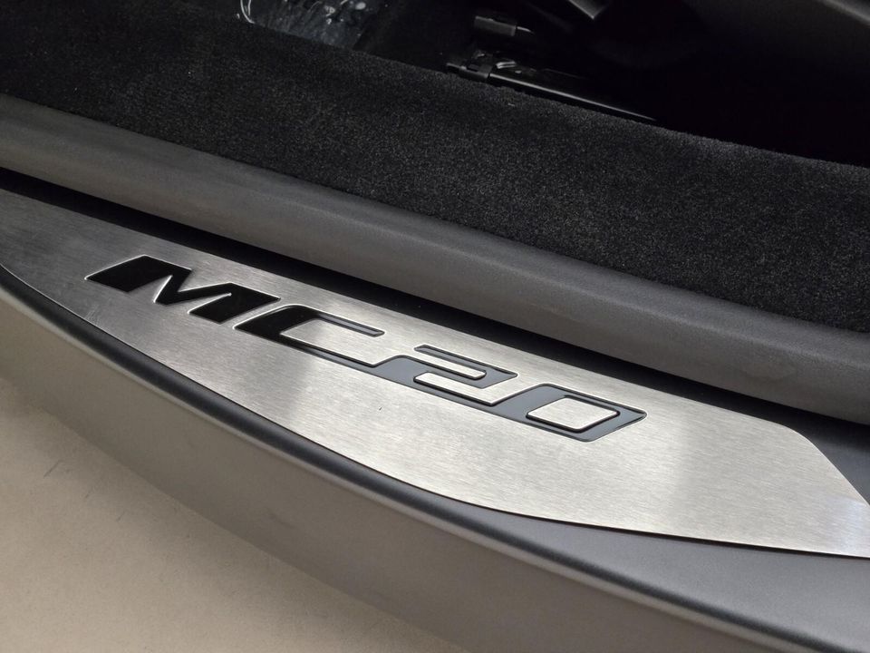 2022 Maserati MC20