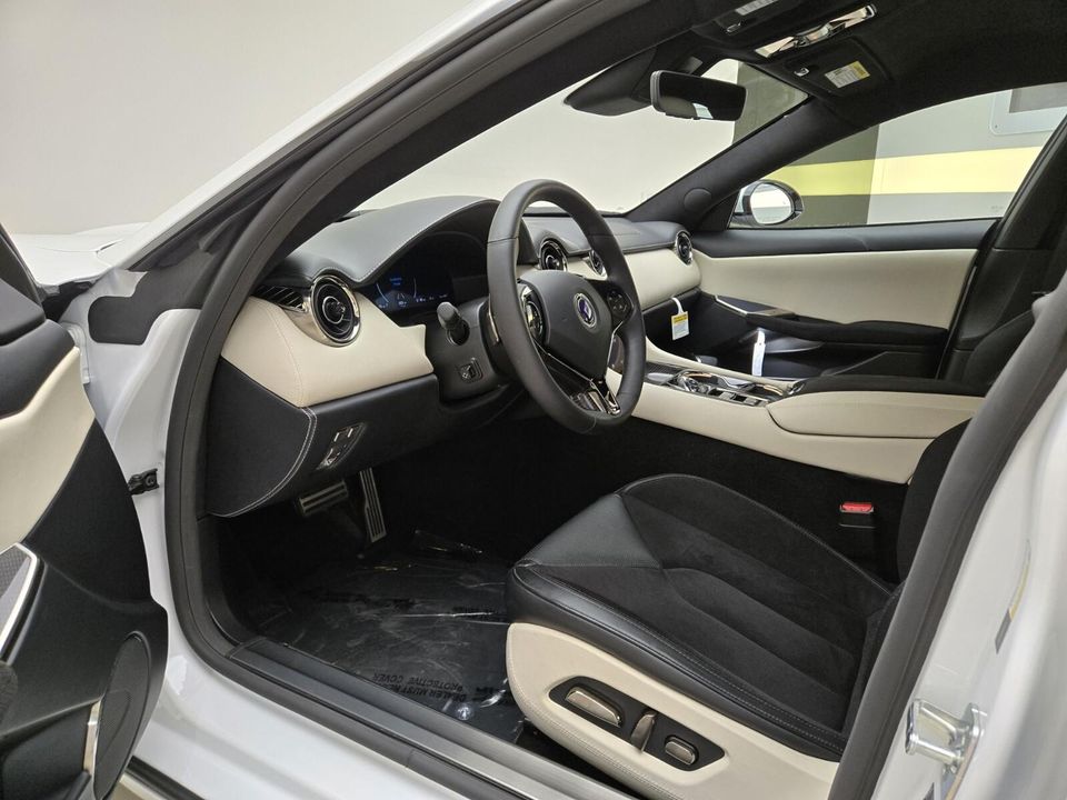 2025 Karma Revero