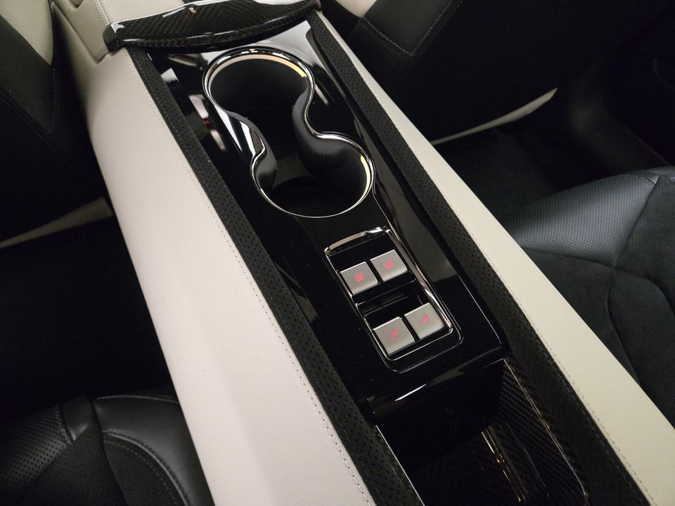 2025 Karma Revero