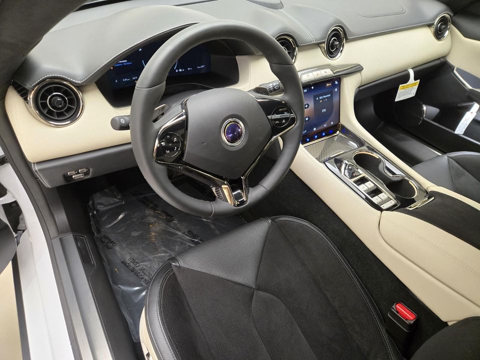 2025 Karma Revero