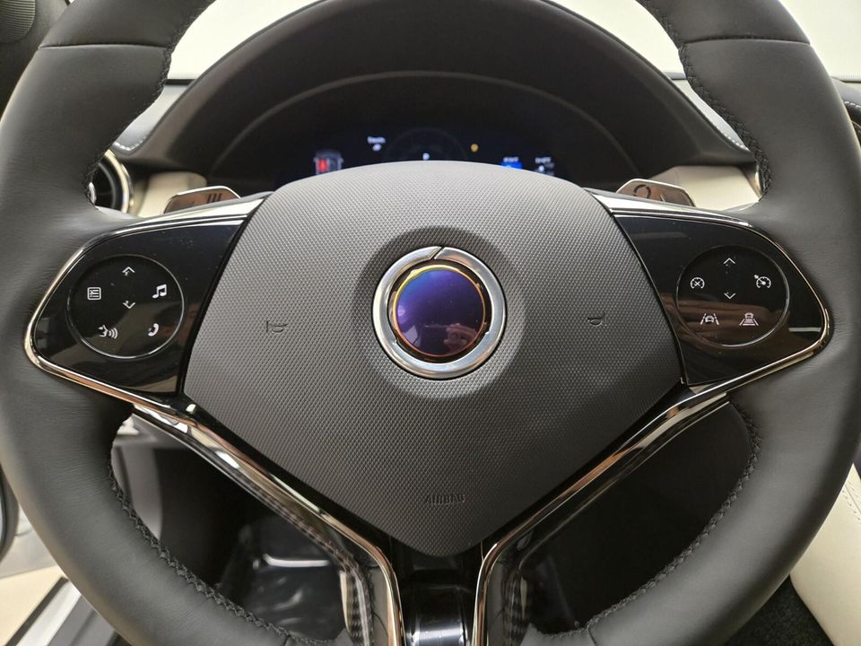 2025 Karma Revero
