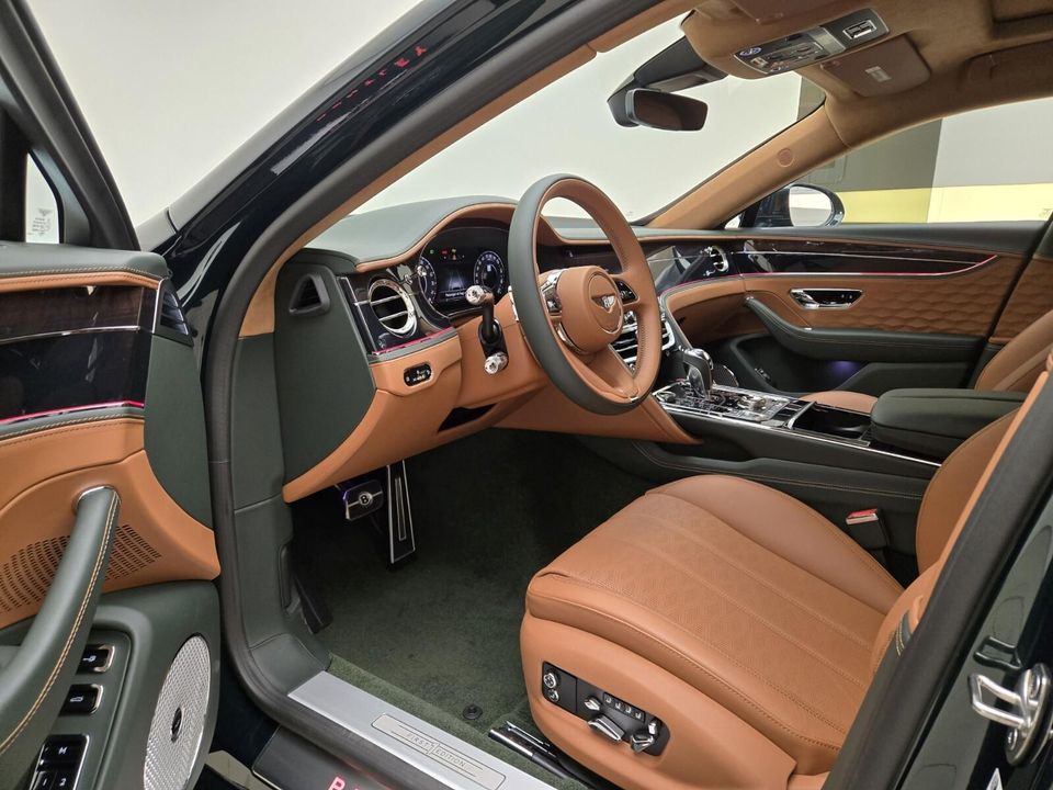 2025 Bentley Flying Spur