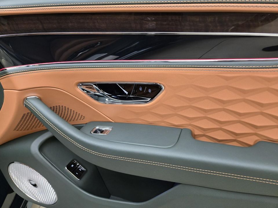 2025 Bentley Flying Spur