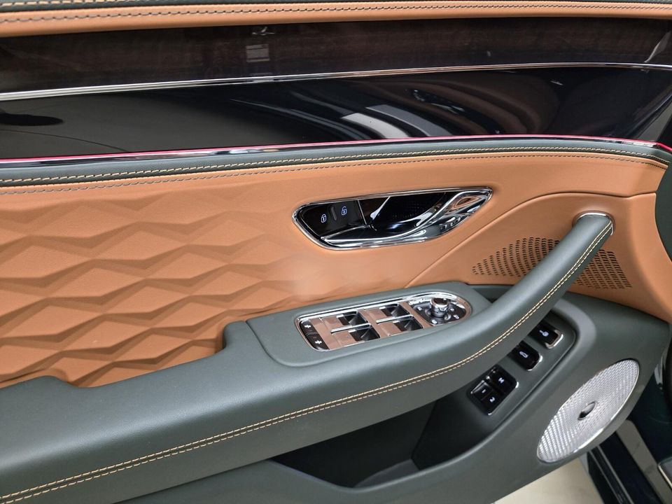 2025 Bentley Flying Spur