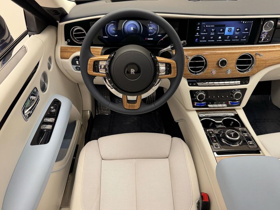 2025 Rolls-Royce Ghost
