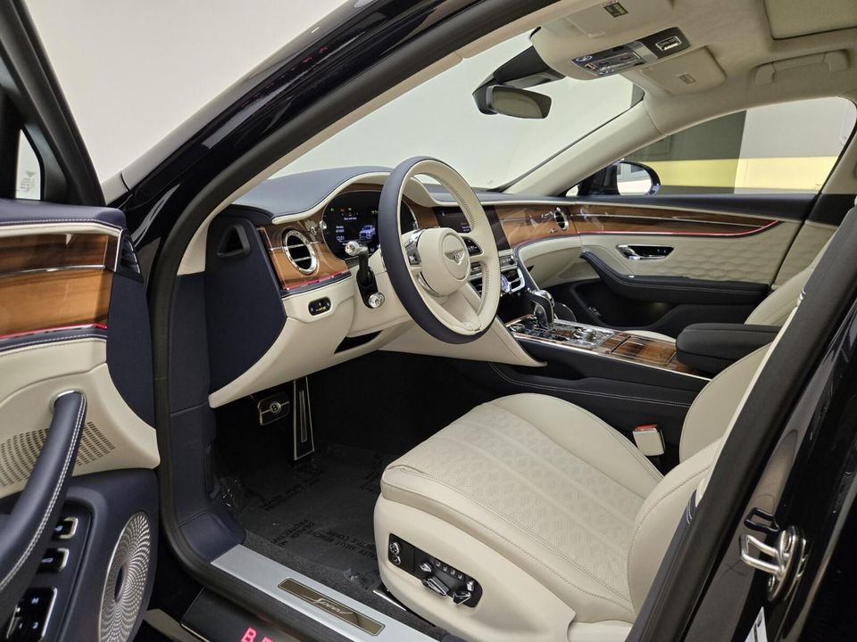 2025 Bentley Flying Spur